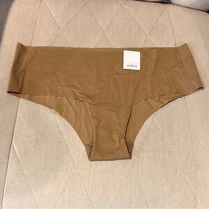 NWT Auden Invisible Edge Cheeky Underwear - M